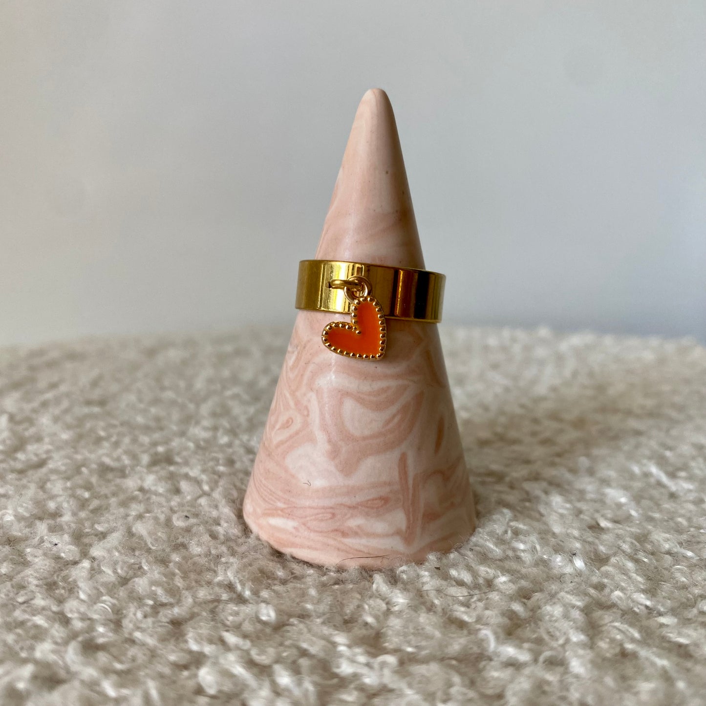 Bague fine dorée - Coeur orange