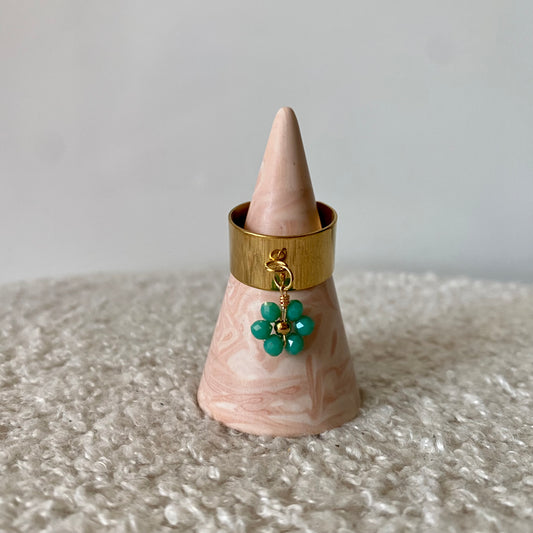 Bague épaisse dorée - Fleur verte